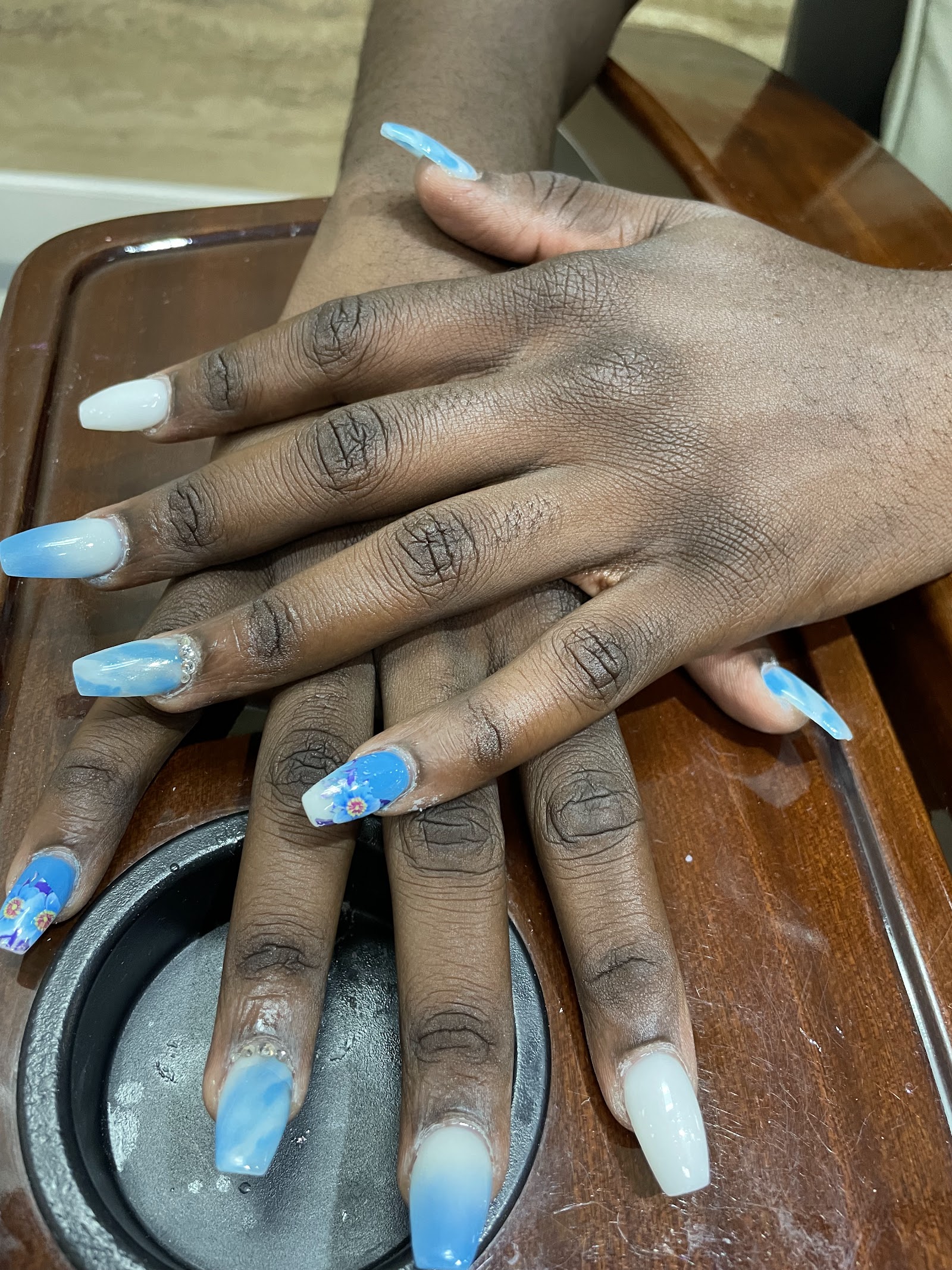 Golden Nails nail photo 7